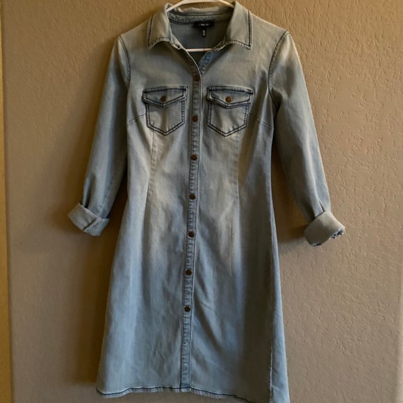 Kind Of Dresses & Skirts - NWT Kind of Denim Dress